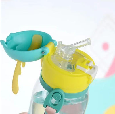 600ML Imported Quality Kids Sipper Bottle with Straw Strap And Stricker Horn Design Plastic Bottle Leakproof Sipper Bottle For Boy Girl Kids